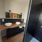 Maison Chaleureuse, Spacieuse Et Familiale *