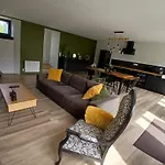 Hébergement de vacances Maison Chaleureuse, Spacieuse Et Familiale *