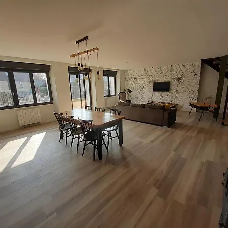 Дом отдыха Maison Chaleureuse, Spacieuse Et Familiale *