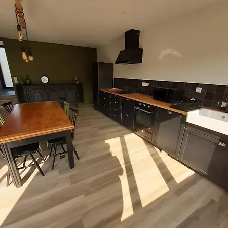 Maison Chaleureuse, Spacieuse Et Familiale * Beauvoir (Manche)