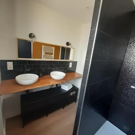 Maison Chaleureuse, Spacieuse Et Familiale *