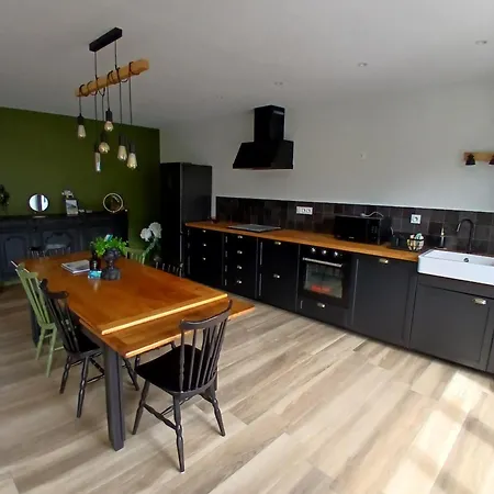 Maison Chaleureuse, Spacieuse Et Familiale Beauvoir (Manche)