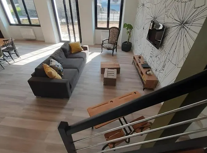 Maison Chaleureuse, Spacieuse Et Familiale Beauvoir (Manche)